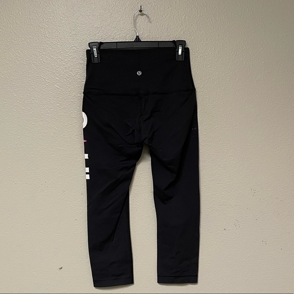 Lululemon Black Cropped SOUL Leggings 💗 (Size 4) - Picture 2 of 3